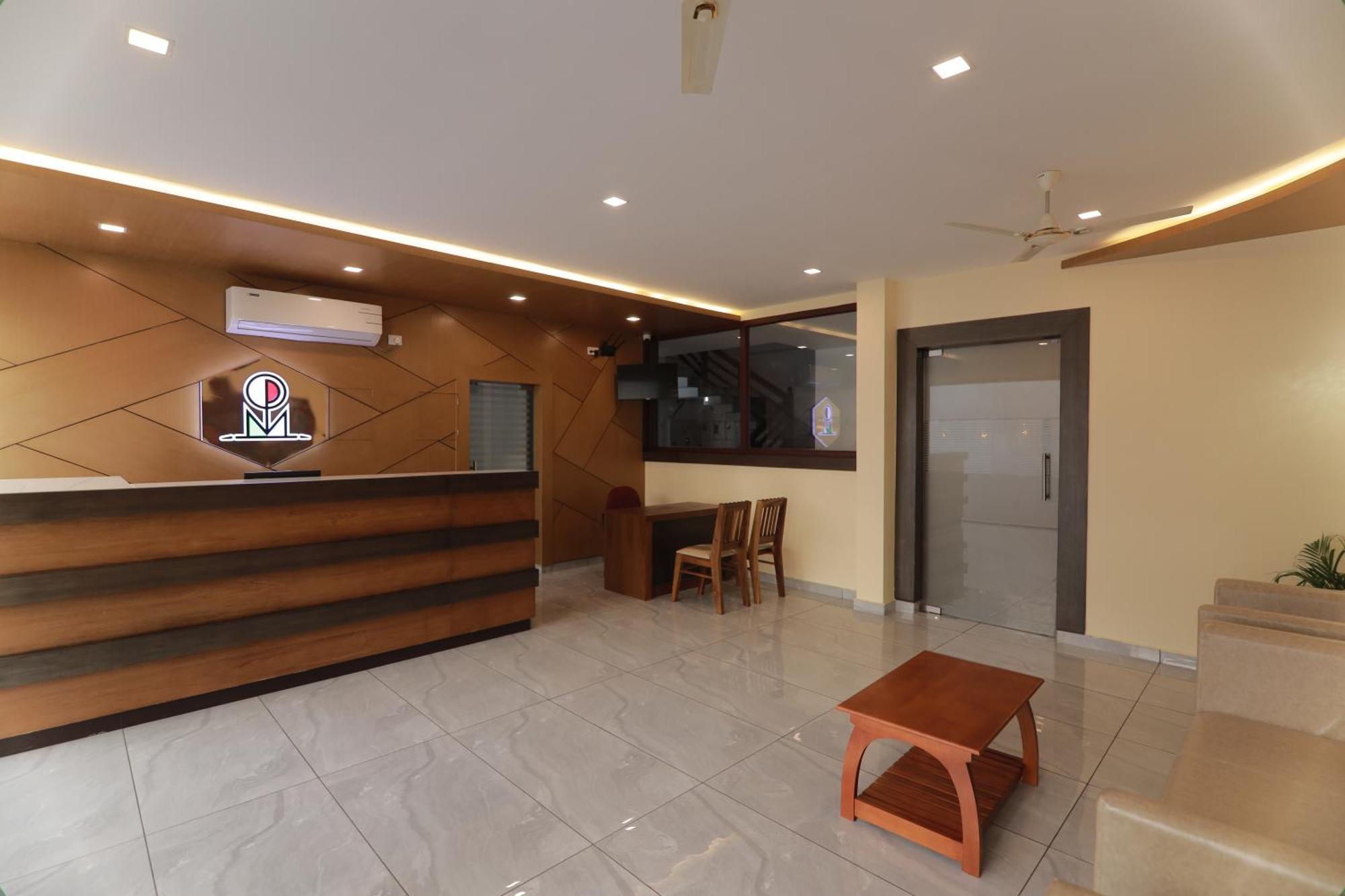 Opm Inn Payyannur Buitenkant foto